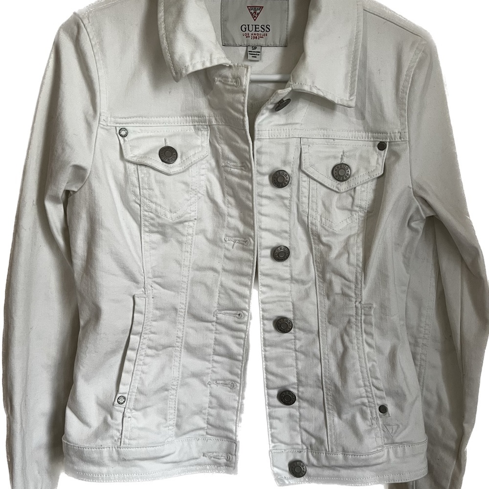 GUESS denim jacket. Classic white trucker jacket.